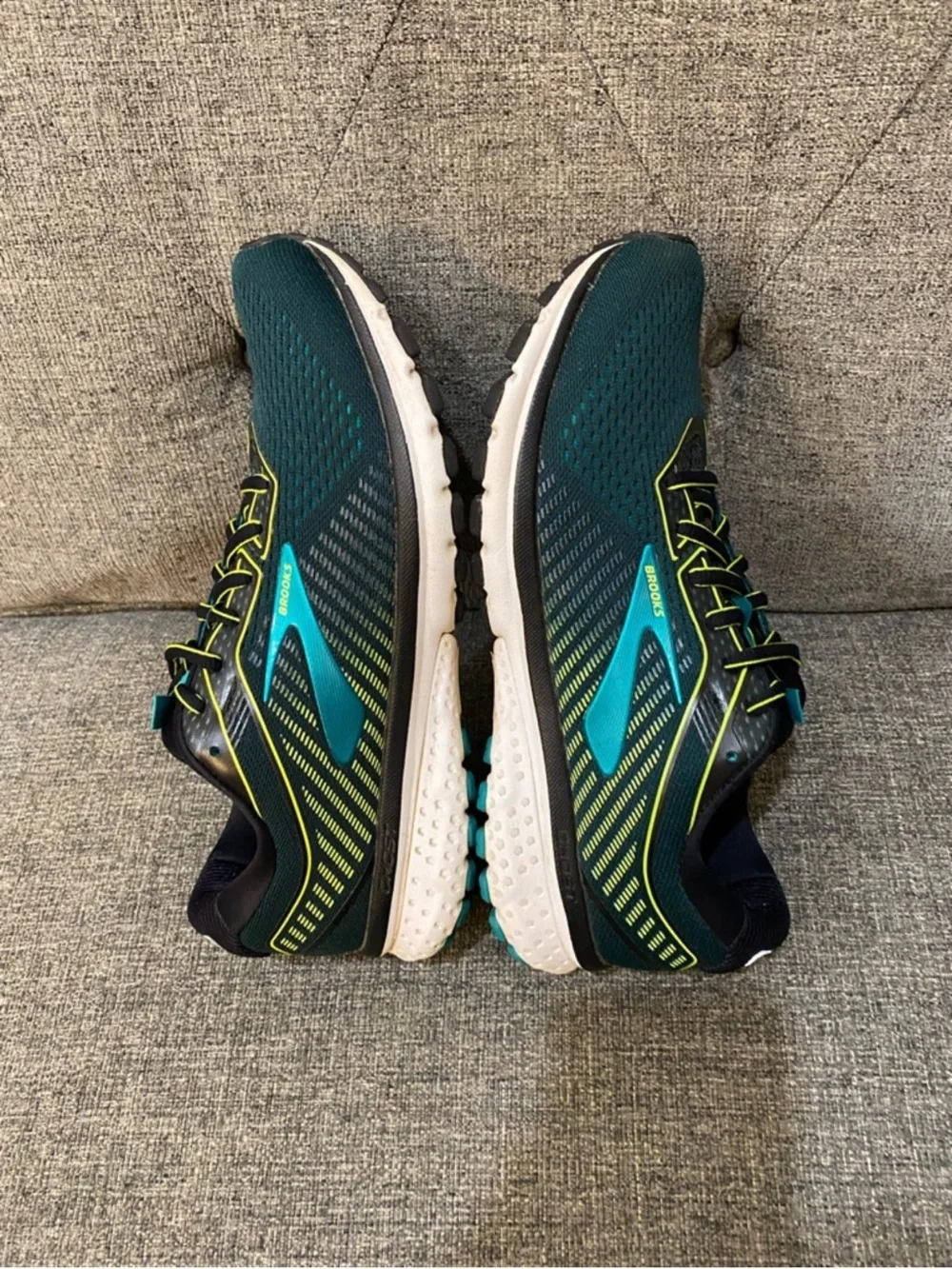 Brooks Ghost 12 Running Shoes Men’s Size 8